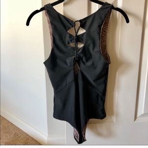 Acacia Mauka one piece size small